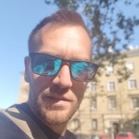 tomee83's webcam live show