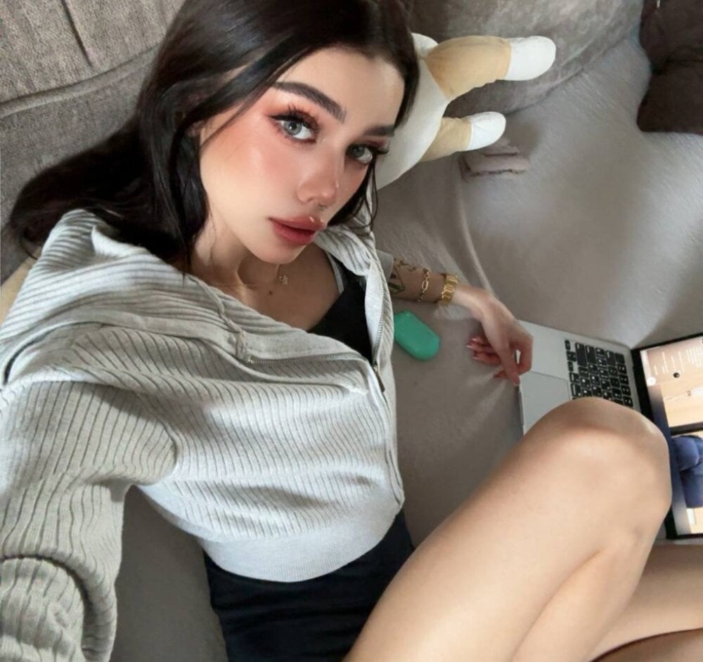 karina_amiri_ profile