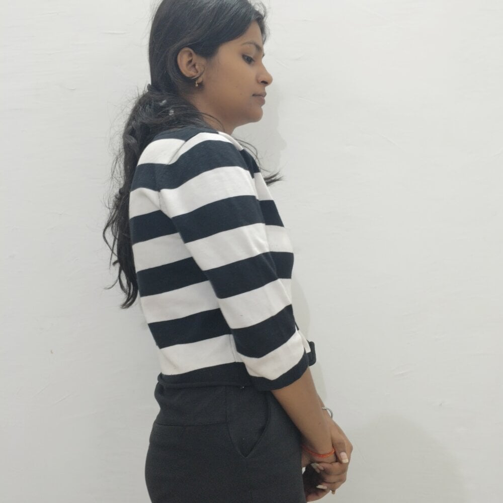 Hot-nishi live cam model at StripChat