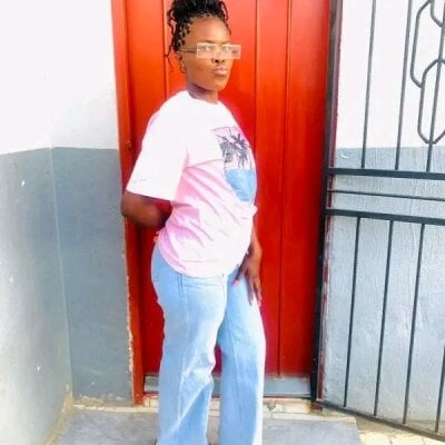 Lush_Lola