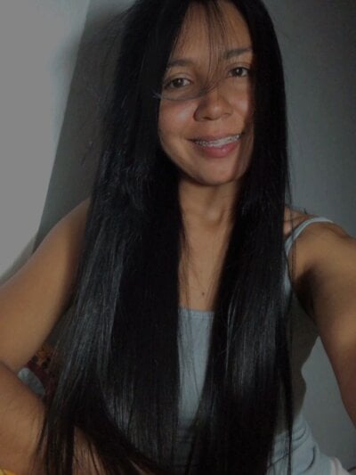 Lauren_smiles - facial