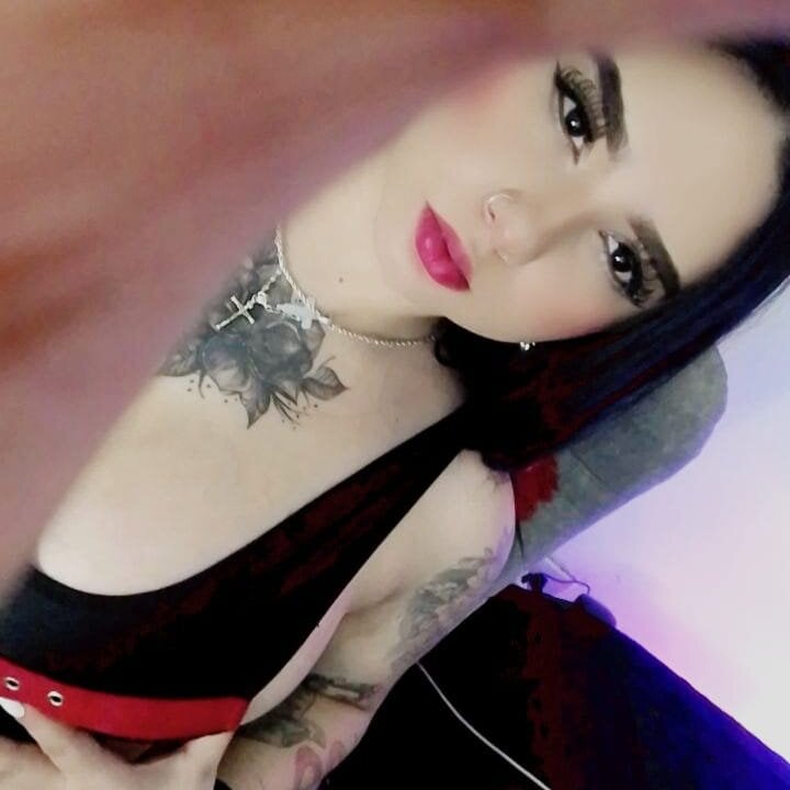 liily_moore profile
