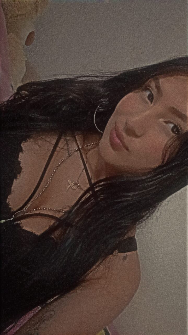 Mia_Swans