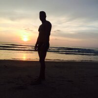 Bilik Sembang Luar Talian Tony_di_Castro