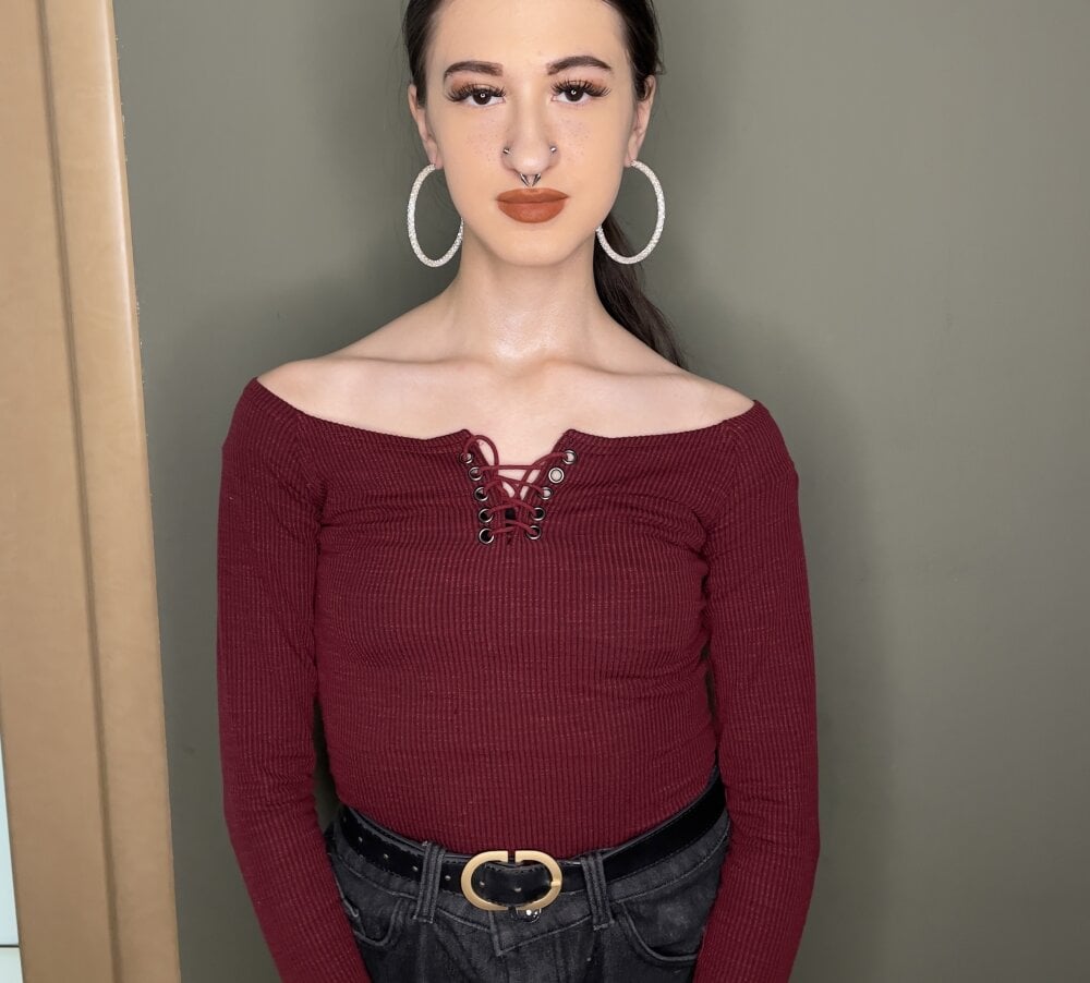 glamcambabes.com celenadeterline livesex profile in white-hair cams