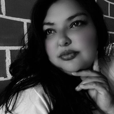 Sharoll_12 Female Facial Webcam Striptease