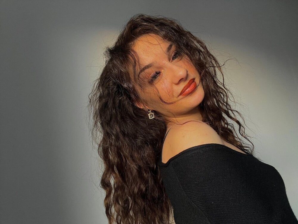 ScarlettSmithX live cam model at StripChat