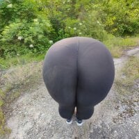 bigbeautymomlive97's Offline Chat Room