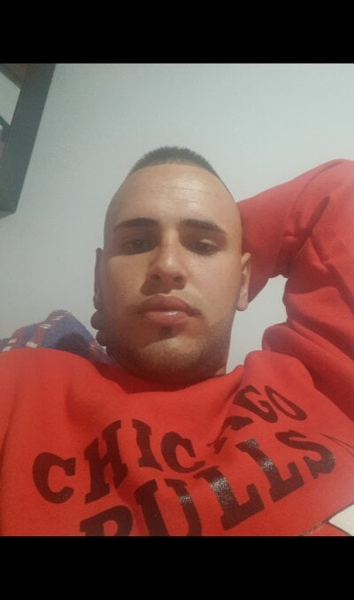 Jonathan12rr Male Colombian Webcam Nude