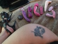 SexxxyTaylorD offline chatrum