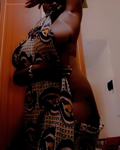 ebony-moh 🐰 live chat