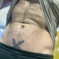 playboy-suisse's Offline Chat Room