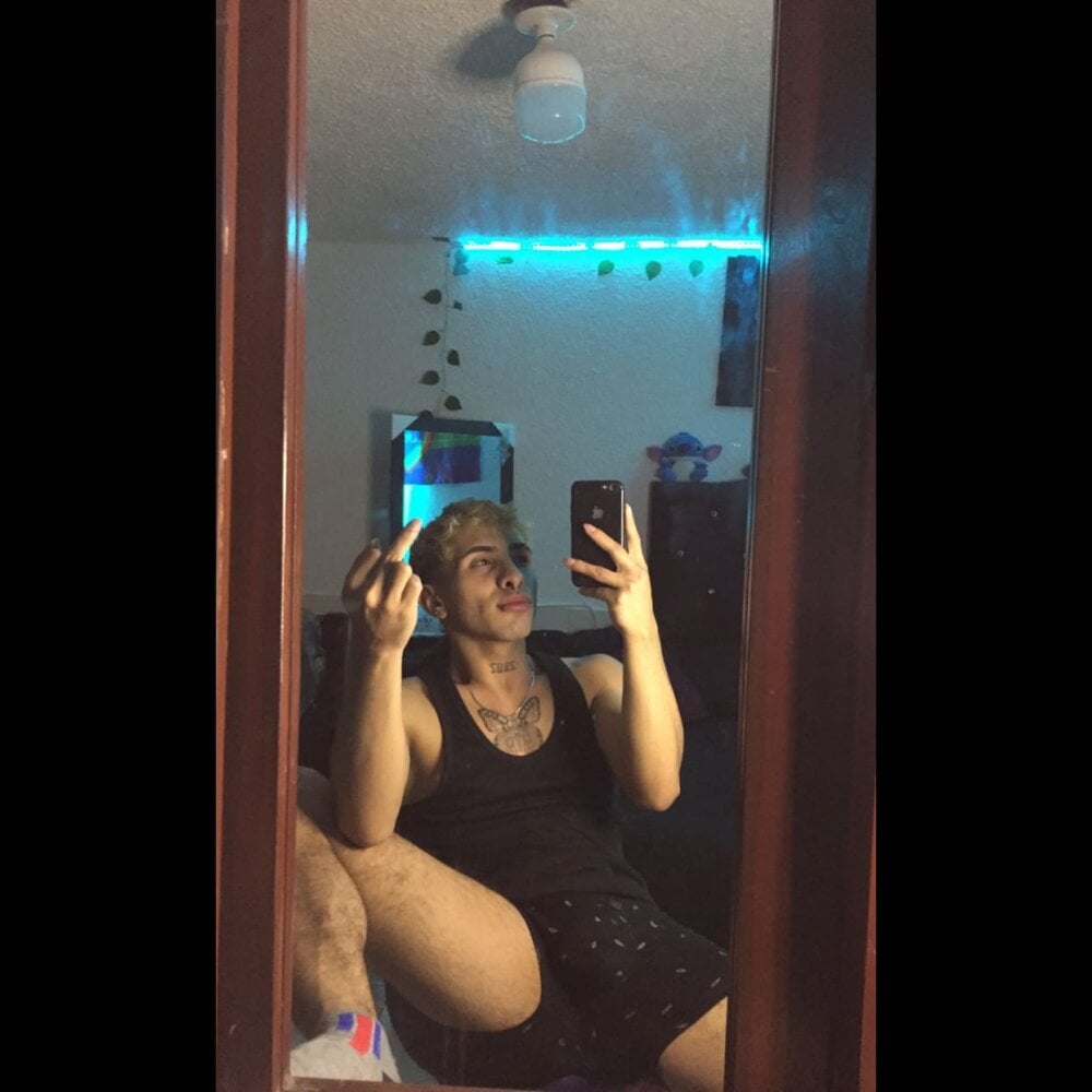 Thetoxic_xxx profile