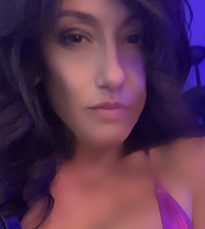 Raventhemilf on StripChat
