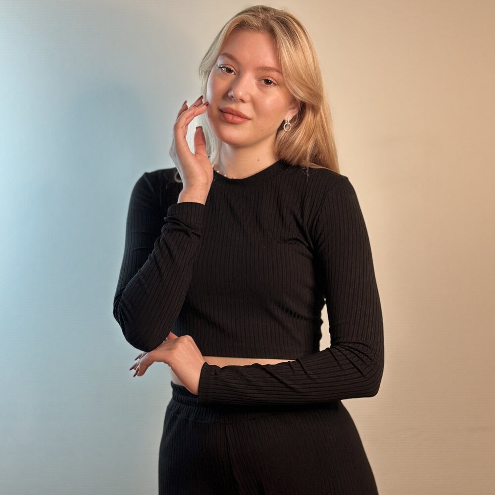 onaircams.com toyabosques livesex profile in bisexual cams