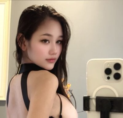 cherrycuteasian on StripChat