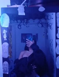 alice_foxred's webcam live show