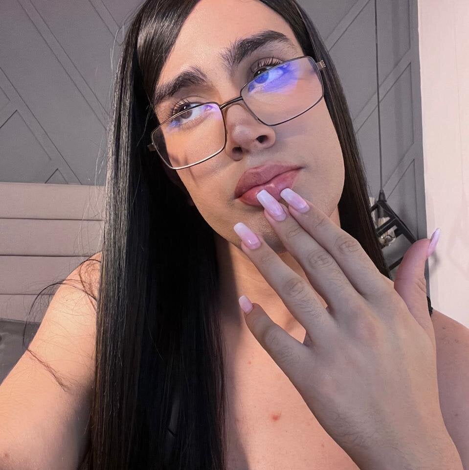 victoriaa_adams from stripchat