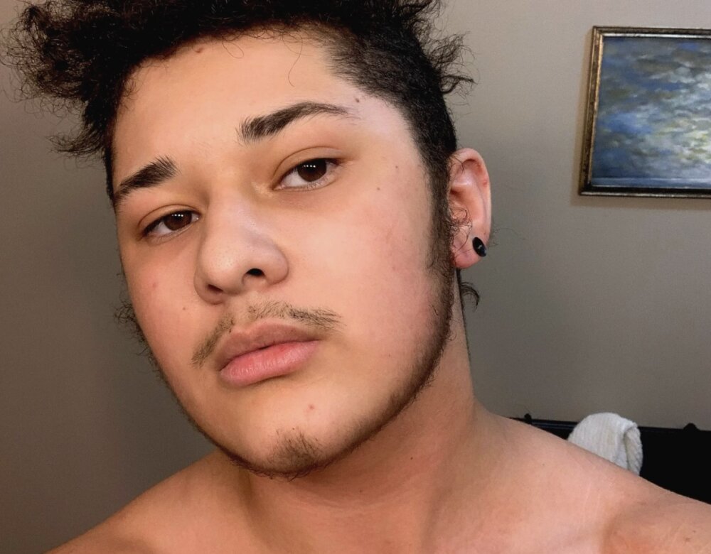 Acewilliams23's Offline XXX Chat