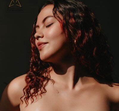 Eva_lenox Female Footjob Online Webcam Chat