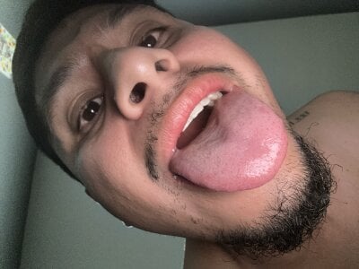 roygivesu from stripchat