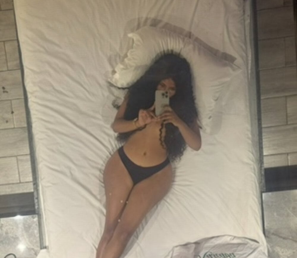 stripchat princesasofi15 webcam profile pic via newporncams.com