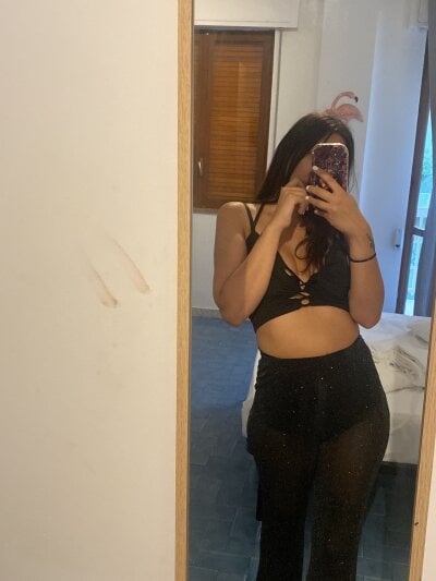 Darkfemminineenergy22 on StripChat