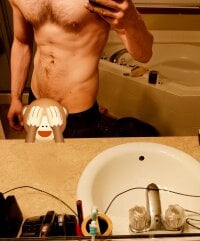 Johnnypro1OF's webcam live show