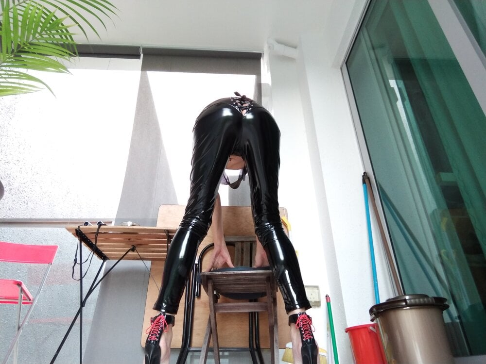 kellysluttybitch1801's Offline XXX Chat