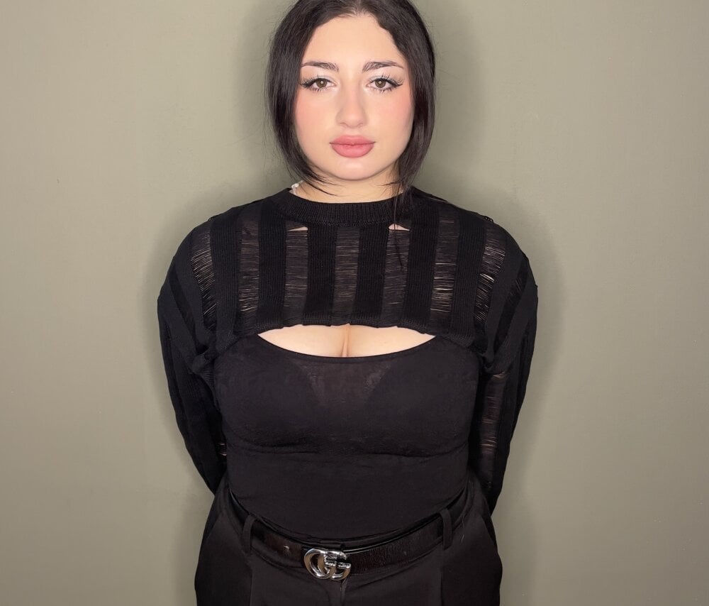 CorinnaSuttie profile