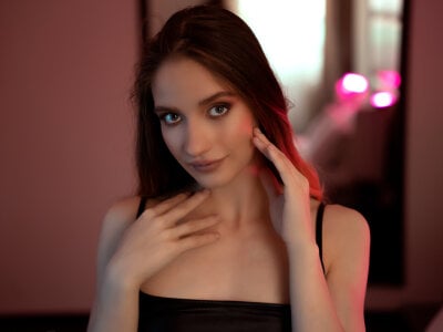 chat on live NicolleMiles