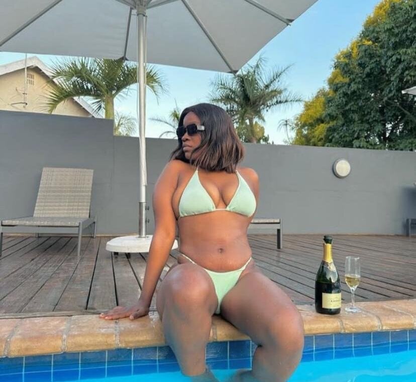 stripchat horny-alicia webcam profile pic via livesex.fan