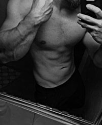 bodybuilderJovem's Offline Chat Room