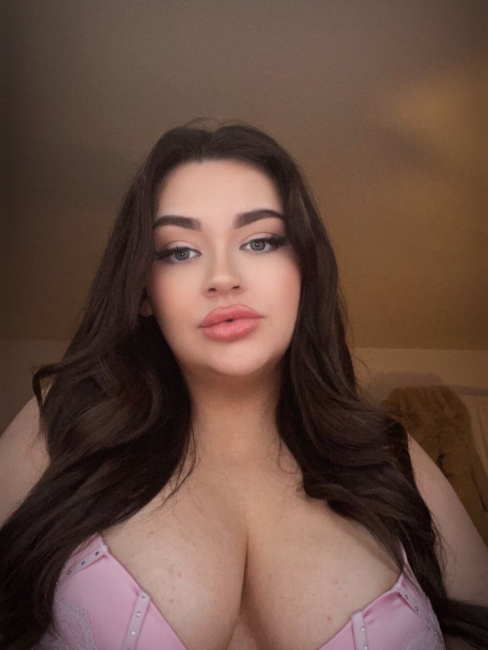 privat-livecam.com anastasiacash livesex profile in in-yourdreams cams