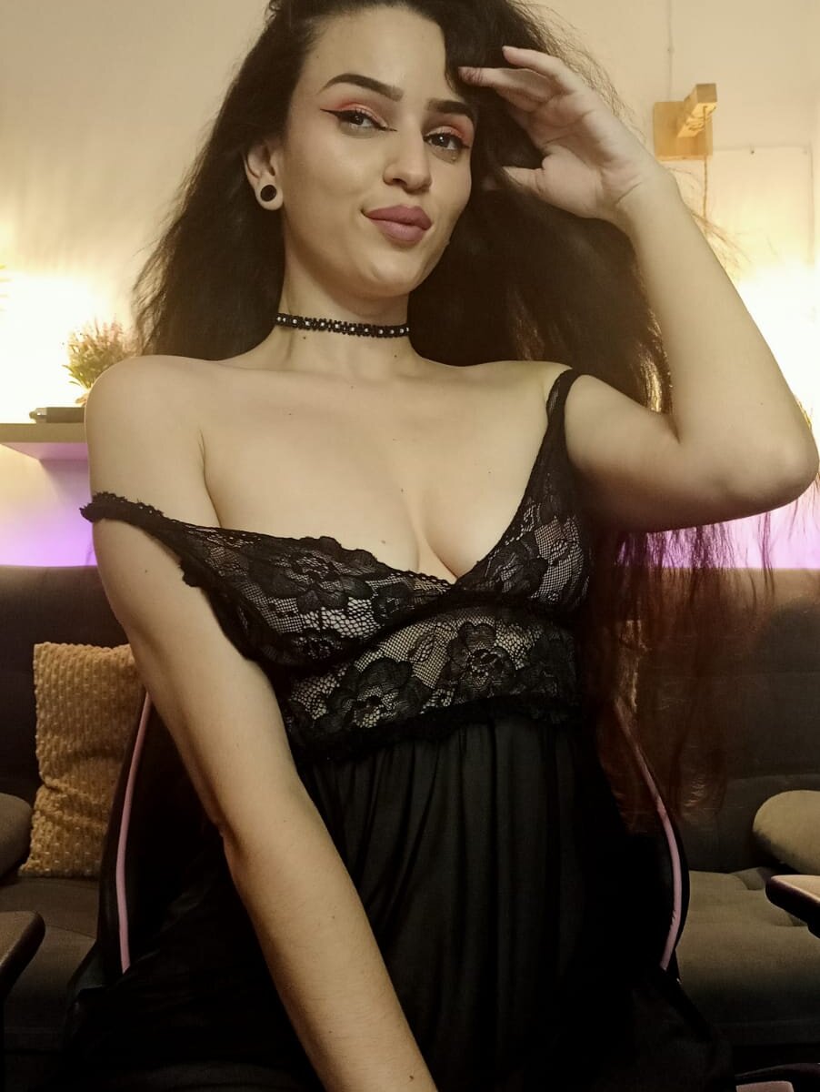 Watch  maria_flowwer live on cam at StripChat