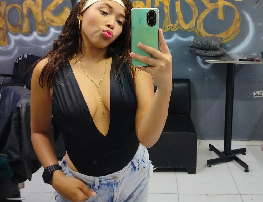 Sharol_nia2