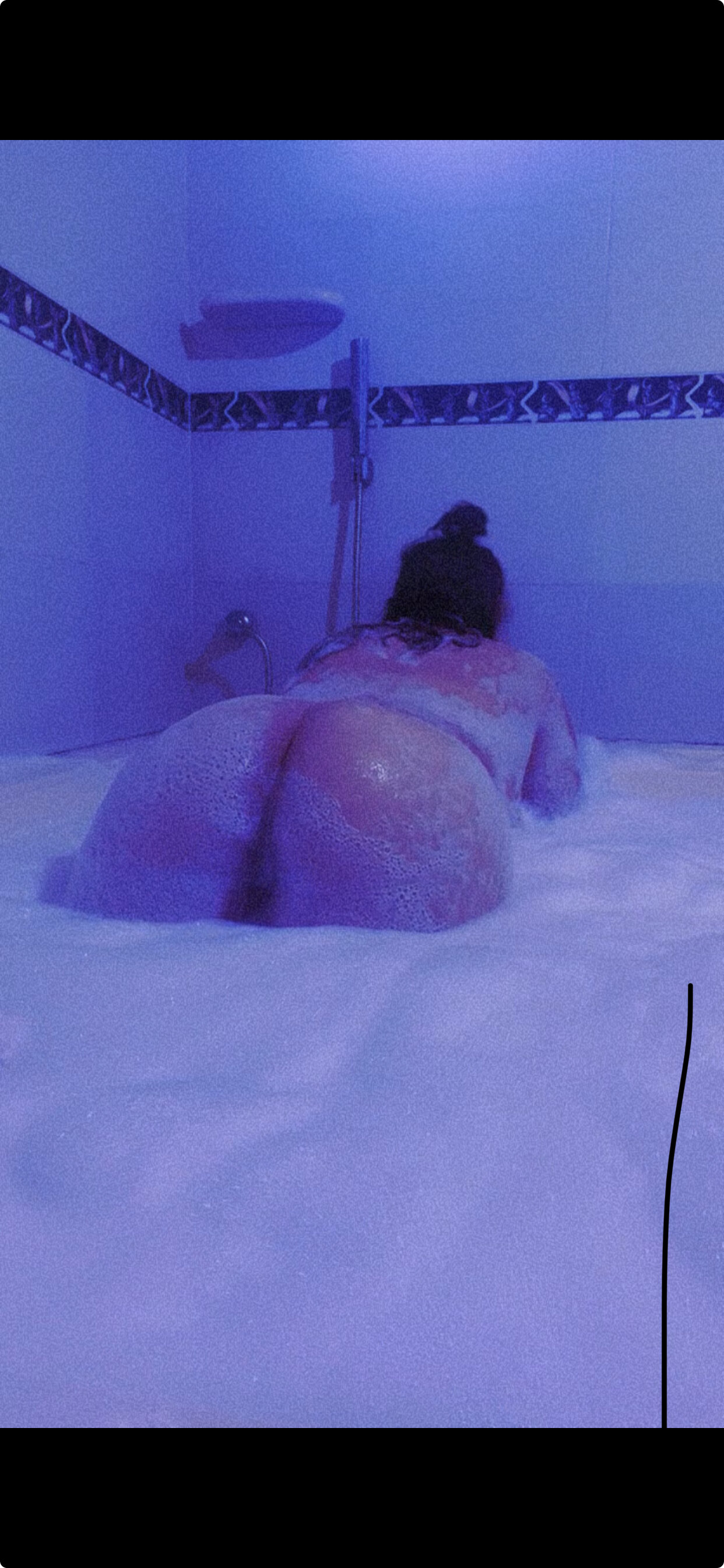nefertitit_bigboobs