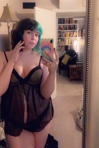 lillianalake's Offline Chat Room