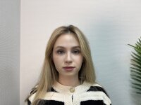 NoraOrtizt's Offline Chat Room