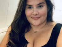 fatwhore75's Offline Chat Room