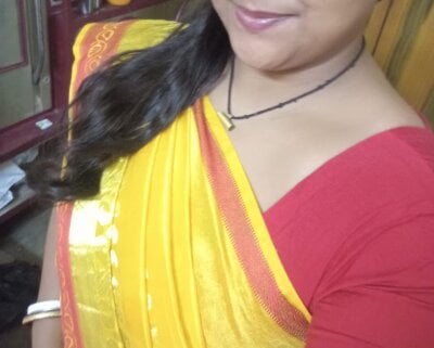 Hot-priyaLive Webcam