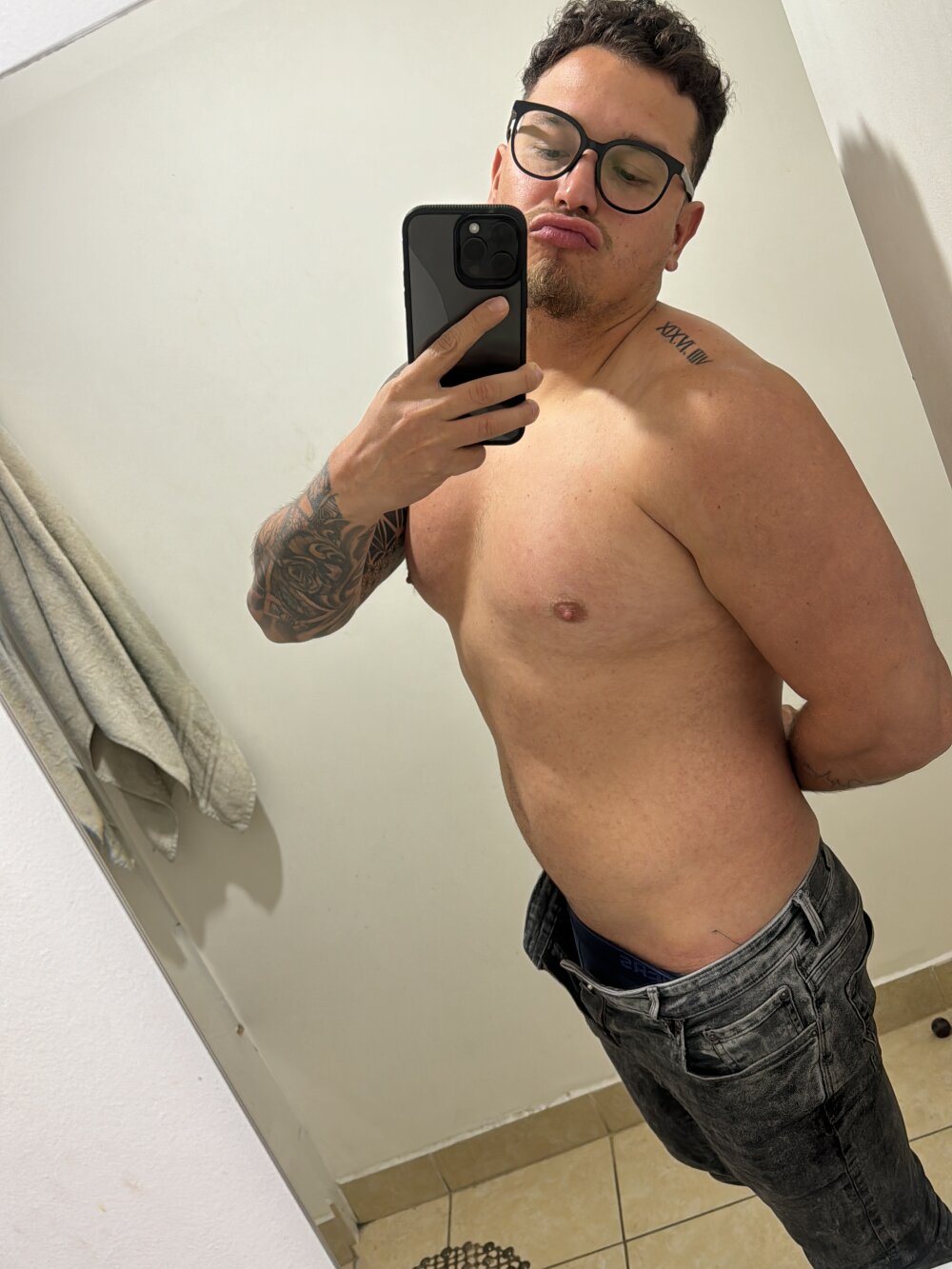 pargolcelste's Offline XXX Chat