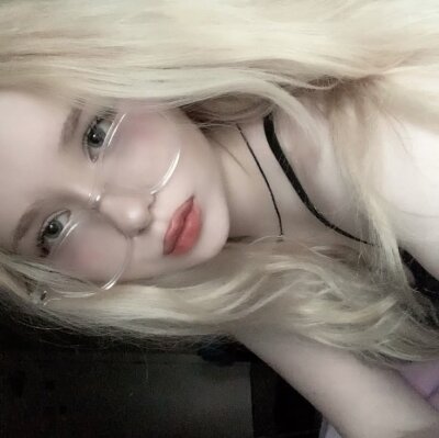 velunnight 🐥 live naked chat