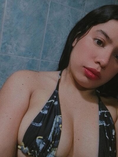 Anabel_petite_naughty