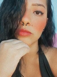 Marelisa_Gibson's Offline Chat Room