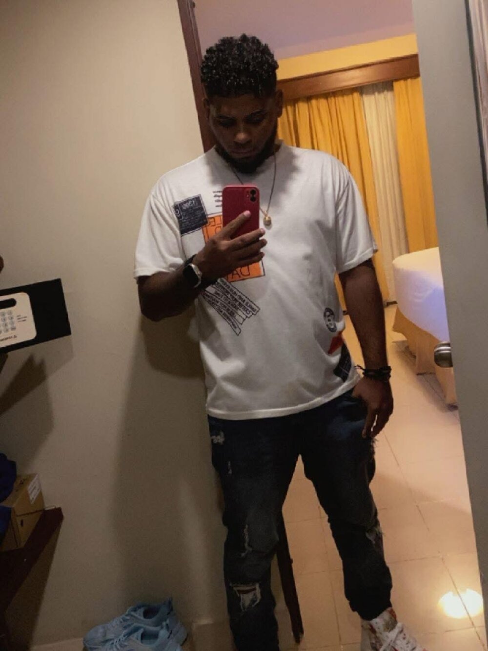 Caponii21's Offline XXX Chat