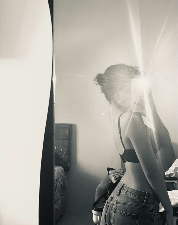 mahira1011's Offline XXX Chat