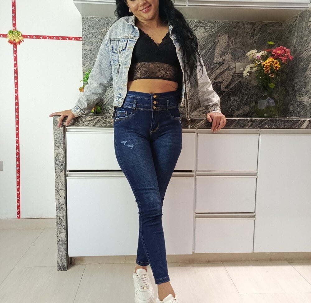 AngelaWhitee_ profile