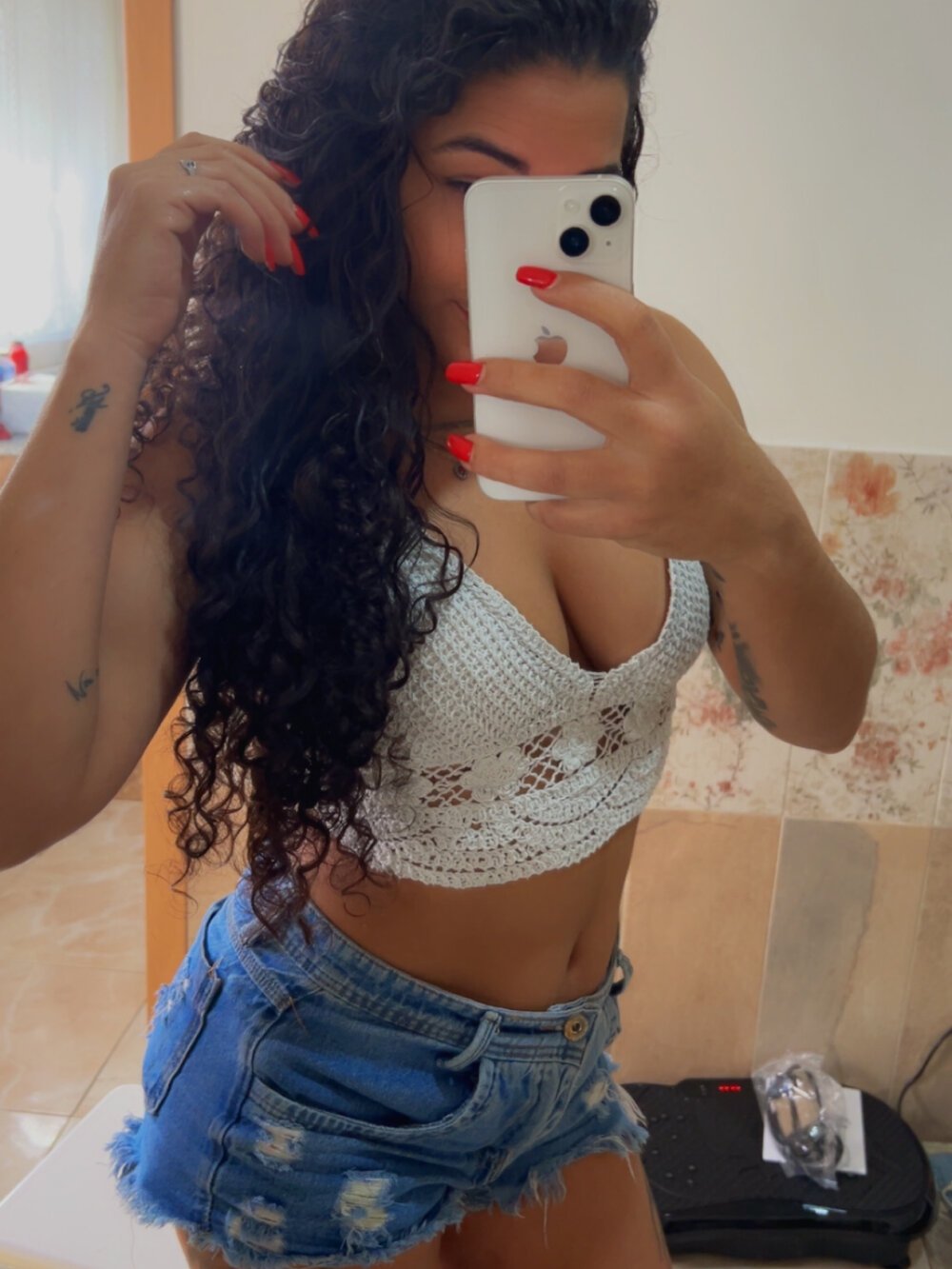 stripchat lua8718 webcam profile pic via free6cams.com