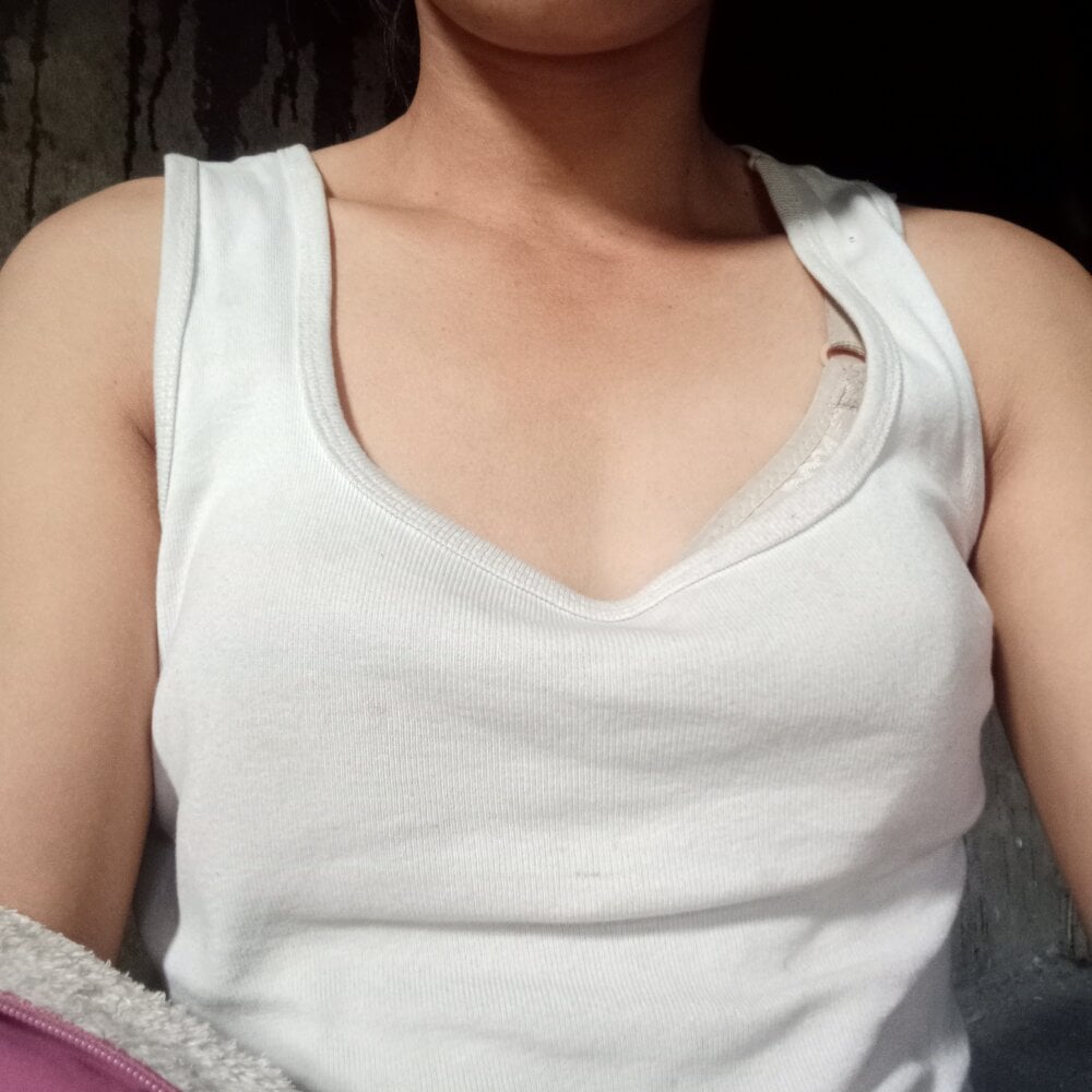 pornsexycams.com andrea-688 livesex profile in 0-fairies-live-in-the-forest cams